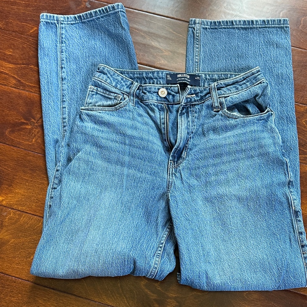 Hollister Light Blue high rise dad Jean